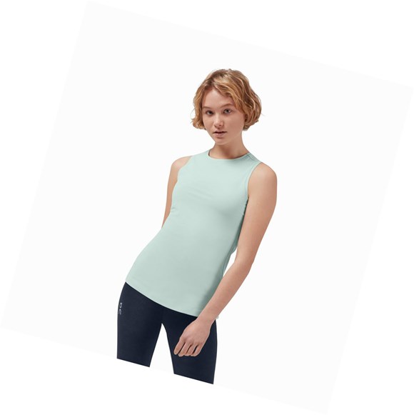 Olive On Movement Women's Tanks | 7128ZDRKN