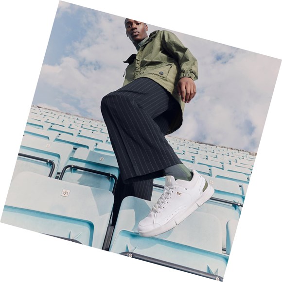 White On THE ROGER Centre Court Men's Tennis Shoes | 3850ANXHL